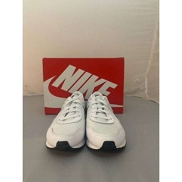 Nike MD valiant white black running shoes womens shoes size 8.5 CN8558 100 - Picture 2 of 5